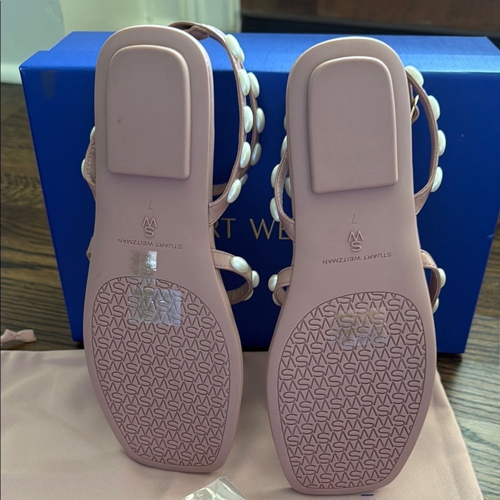 Stuart Weitzman Nude Sandals T-Strap Design - Picture 4 of 6